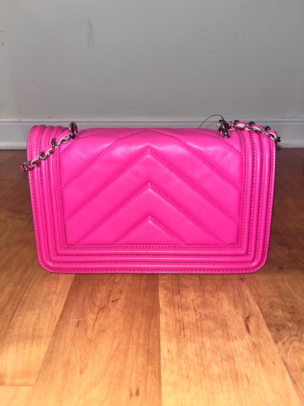 Badgley Mischka Hot Pink Quilted Chain Shoulder Bag - Picture 2 of 11